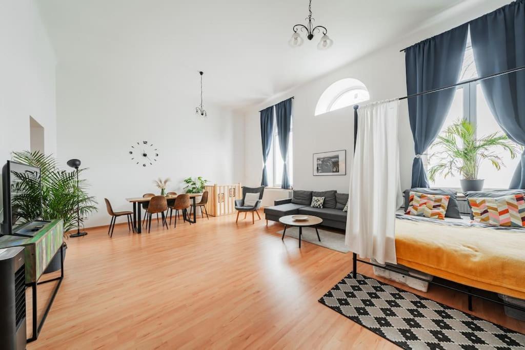 Апартаменти 117 M² Near Nussdorferstrasse Відень Екстер'єр фото